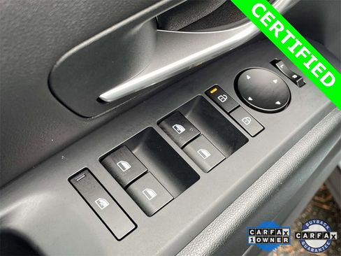 Certified 2025 Hyundai Santa Cruz SE image 14