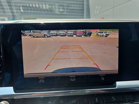 Used 2024 Chevrolet Silverado 1500 RST w/ Convenience Package II AWD/4WD image 21
