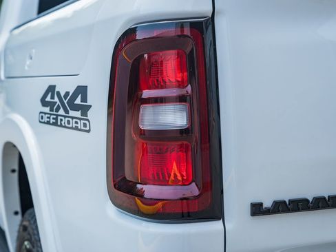 New 2026 RAM 1500 Laramie AWD/4WD image 7