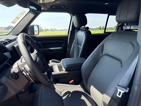 New 2025 Land Rover Defender 110 V8 image 11