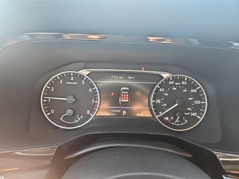 Used 2024 Nissan Pathfinder SV FWD image 18