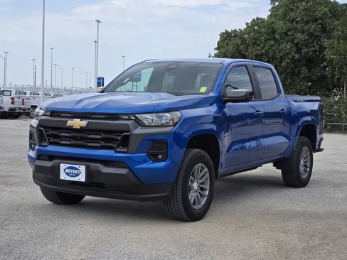 Used 2023 Chevrolet Colorado LT w/ LT Convenience Package II RWD image 3