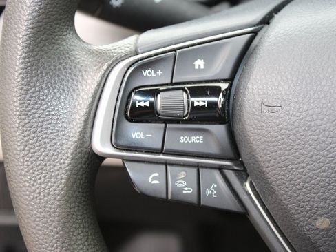 Used 2020 Honda Accord LX image 11