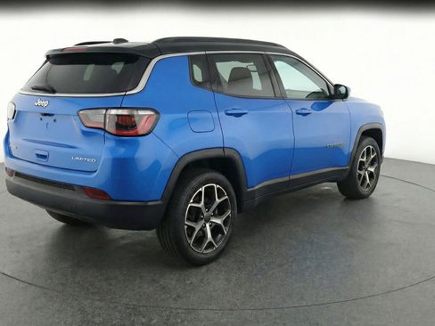 Used 2025 Jeep Compass Limited AWD/4WD image 9