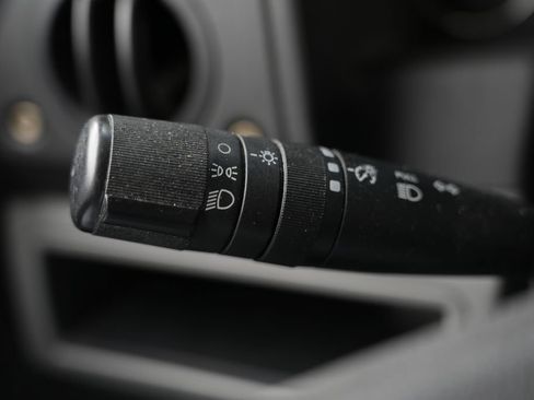 Used 2007 Jeep Commander Sport AWD/4WD image 45