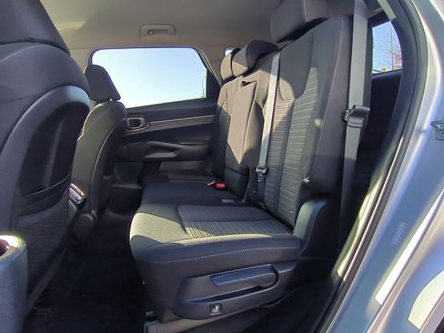 Used 2021 Kia Sorento LX image 30