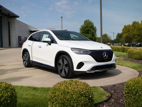 New 2025 Mercedes-Benz EQE 350+ 4MATIC SUV image 9