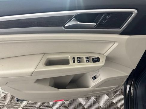 Used 2019 Volkswagen Atlas SE AWD/4WD image 18