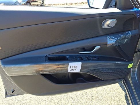 New 2026 Hyundai Elantra SE w/ Cargo Package FWD image 9