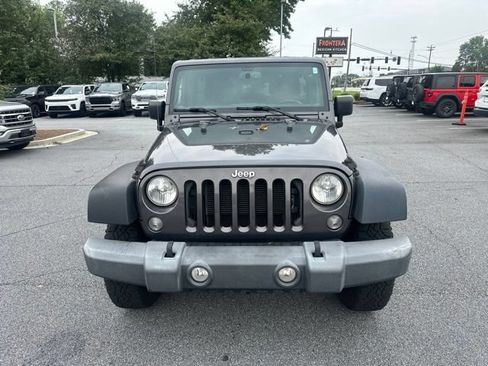 Used 2016 Jeep Wrangler Unlimited Rubicon w/ Connectivity Group AWD/4WD image 8