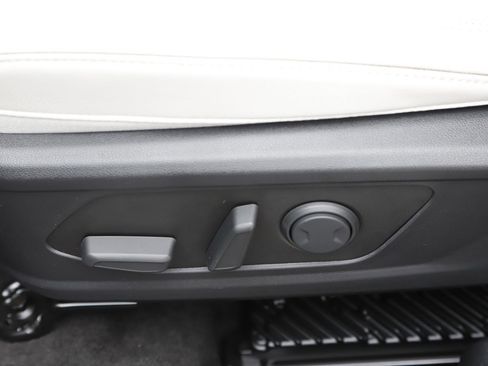 New 2026 Hyundai Tucson Limited image 15