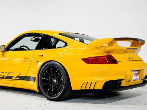 Used 2008 Porsche 911 GT2 RWD image 27