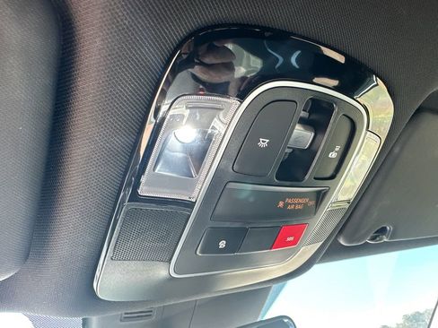 Used 2024 Hyundai Santa Cruz Limited image 37