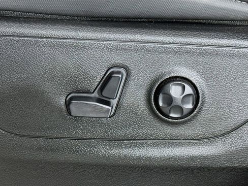 Used 2020 RAM 1500 Big Horn w/ Built-to-serve Edition AWD/4WD image 17