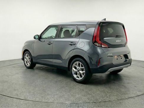 Used 2025 Kia Soul LX w/ LX Technology Package FWD image 6