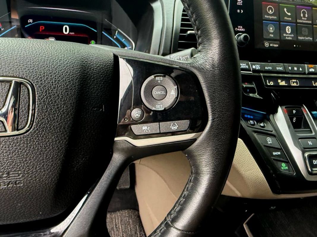 Used 2023 Honda Odyssey Elite image 22