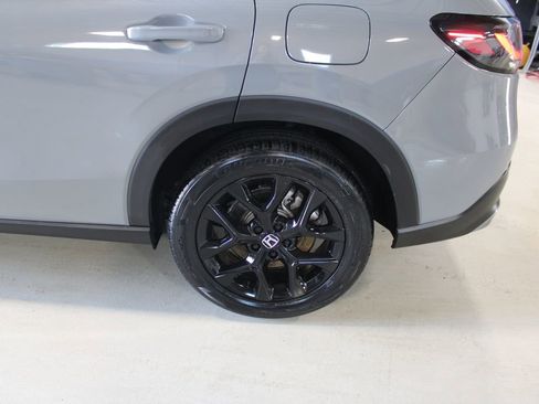 Used 2025 Honda HR-V Sport image 18