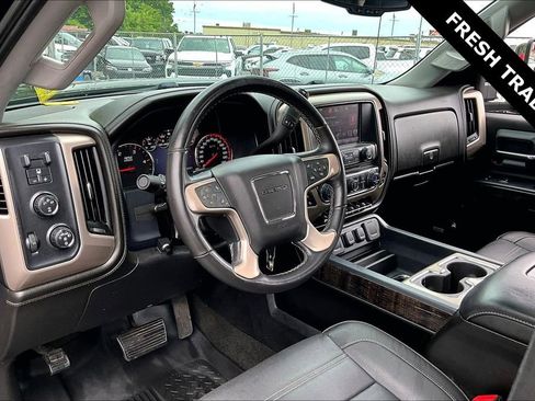 Used 2016 GMC Sierra 2500 Denali w/ Duramax Plus Package AWD/4WD image 17