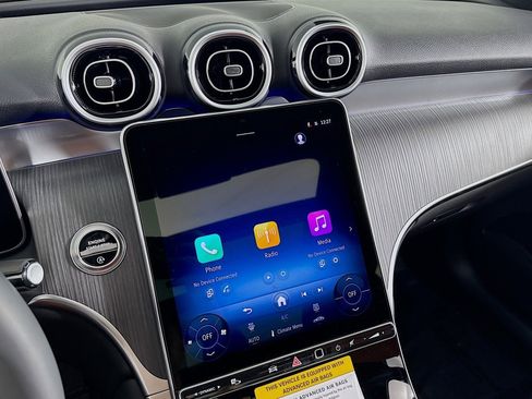 New 2026 Mercedes-Benz GLC 300 image 19