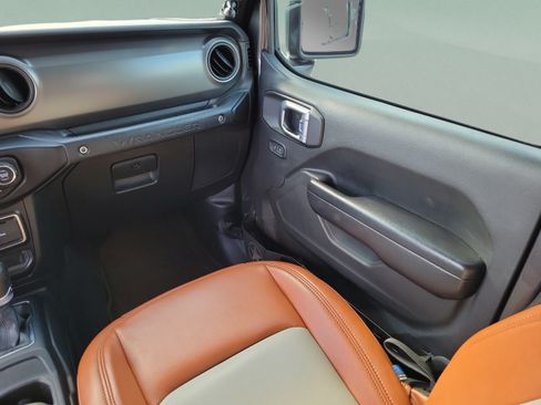 Used 2021 Jeep Wrangler Sport AWD/4WD image 9