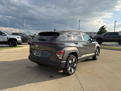 Used 2024 Hyundai Kona SEL AWD/4WD image 6