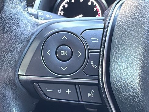 Used 2023 Toyota Camry SE image 12