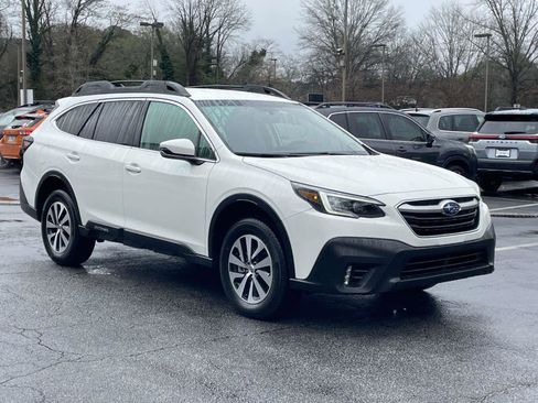 Certified 2022 Subaru Outback Premium image 6