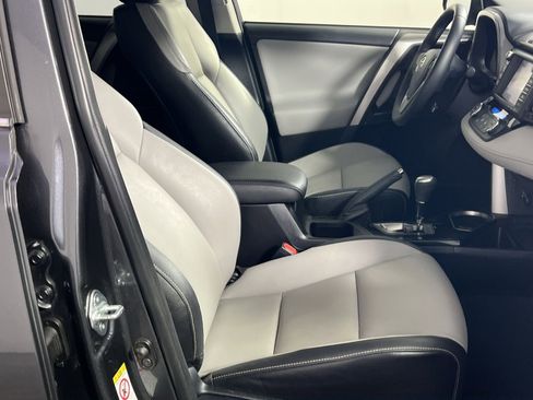 Used 2016 Toyota RAV4 Limited image 25