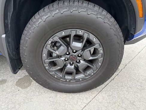 Used 2024 Nissan Frontier PRO-4X w/ Pro Premium Package image 11