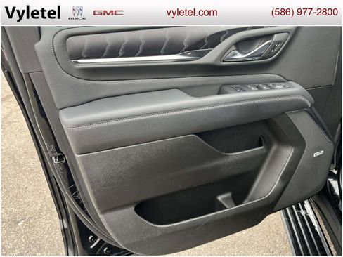 Used 2023 GMC Yukon Denali image 18