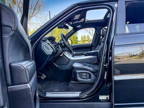 Used 2016 Land Rover Range Rover Sport HSE image 22