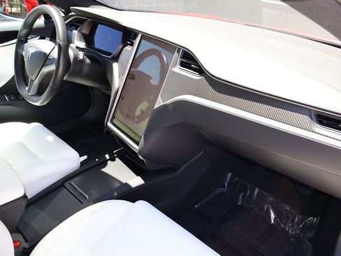 Used 2020 Tesla Model S Performance AWD/4WD image 29