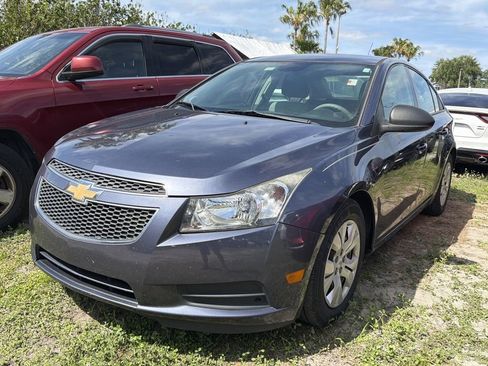 Used 2014 Chevrolet Cruze LS FWD image 3
