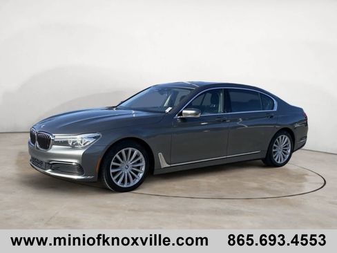 Used 2019 BMW 740i w/ Cold Weather Package image 7