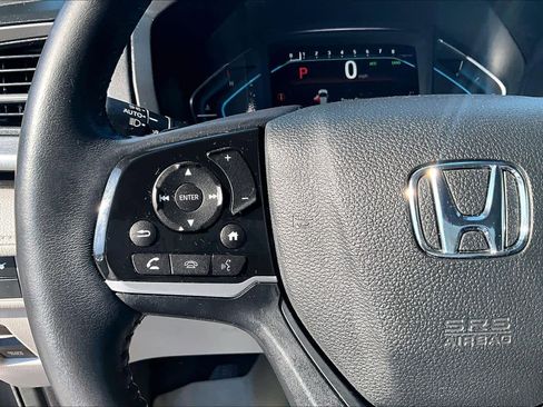 Used 2018 Honda Odyssey Touring image 24