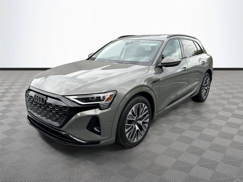 Certified 2024 Audi Q8 e-tron Premium Plus w/ Premium Plus Package AWD/4WD image 3