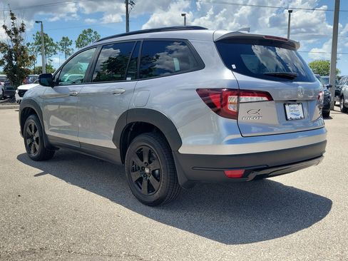 Used 2022 Honda Pilot TrailSport image 4