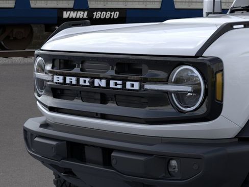 New 2026 Ford Bronco Outer Banks w/ Sasquatch Package AWD/4WD image 19