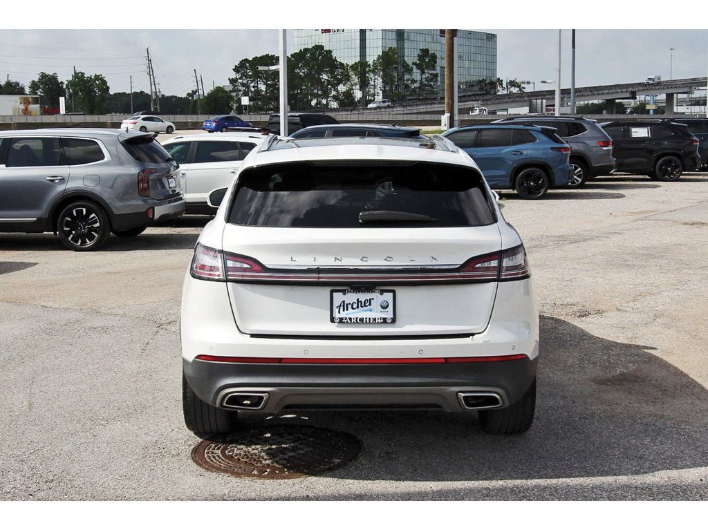 Used 2020 Lincoln Nautilus Reserve w/ Cargo Utility Package FWD image 6