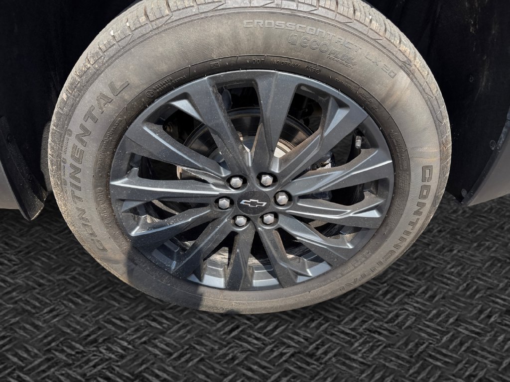 Used 2023 Chevrolet Traverse RS AWD/4WD image 11