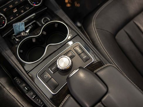 Used 2012 Mercedes-Benz CLS 550 4MATIC image 34