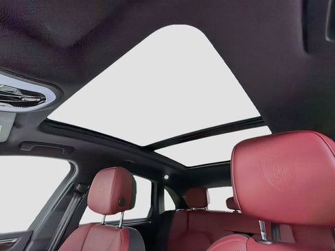 Certified 2022 Porsche Macan S image 21