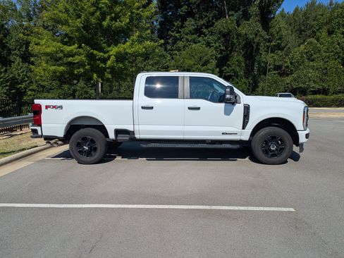 Used 2025 Ford F250 XL w/ STX Appearance Package AWD/4WD image 3