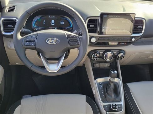 New 2026 Hyundai Venue SEL image 4