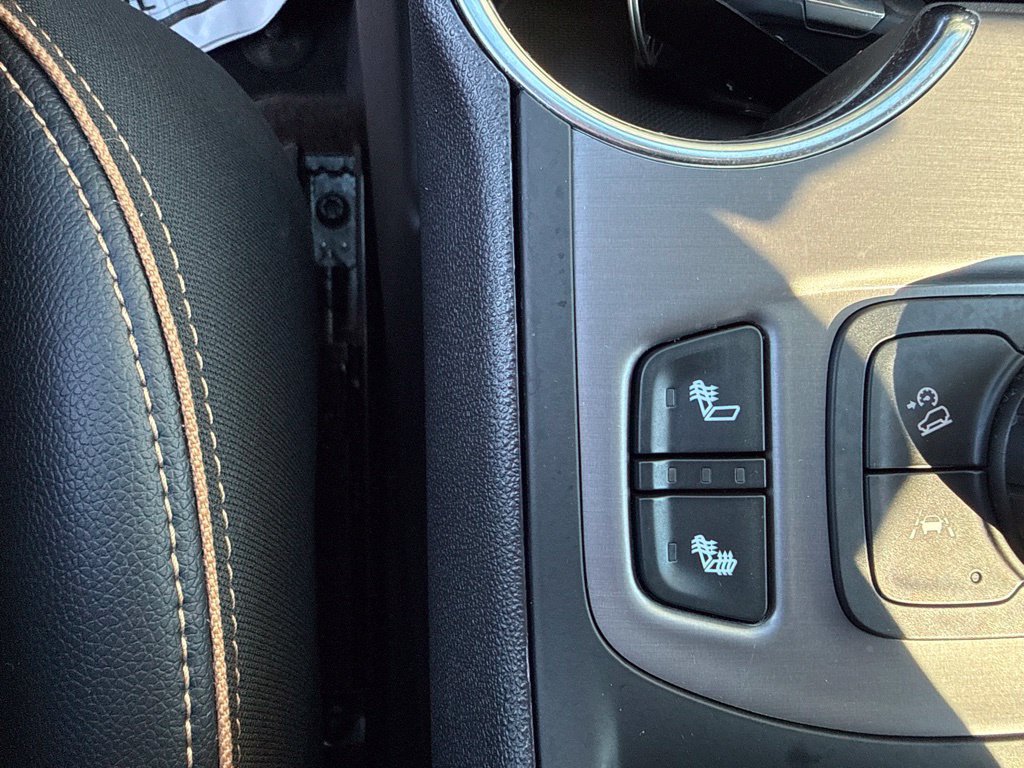 Used 2024 GMC Terrain AT4 AWD/4WD image 32
