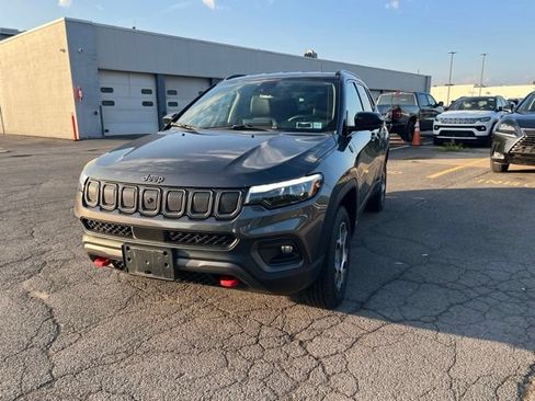 Used 2022 Jeep Compass Trailhawk w/ Trailhawk Elite Group AWD/4WD image 1