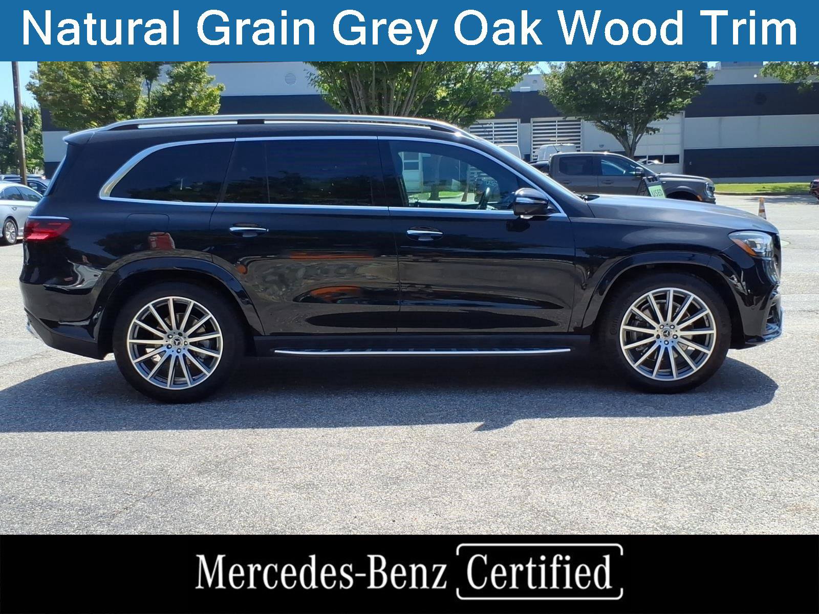 Used 2025 Mercedes-Benz GLS 580 4MATIC image 7