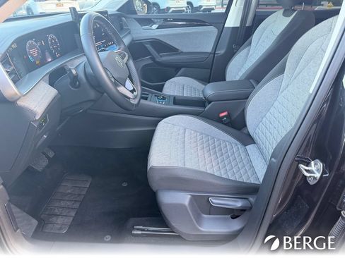 Used 2025 Volkswagen Tiguan S FWD image 13