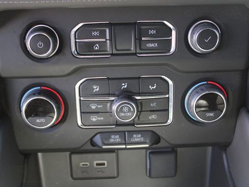 Used 2024 Chevrolet Suburban LS w/ Driver Alert Package RWD image 20