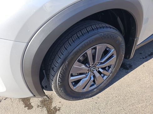 Used 2023 Nissan Pathfinder SV w/ SV Premium Package image 17